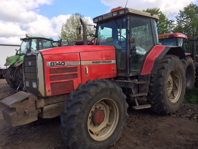 Massey Ferguson 8140
